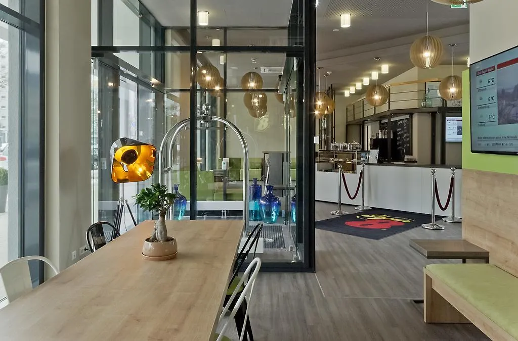 Super 8 By Wyndham Munich City West Germany
