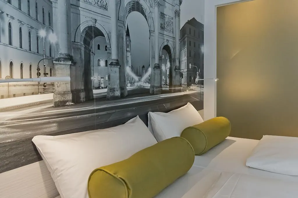 Super 8 By Wyndham Munich City West