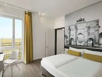 Super 8 By Wyndham Munich City West 3*,  Tyskland