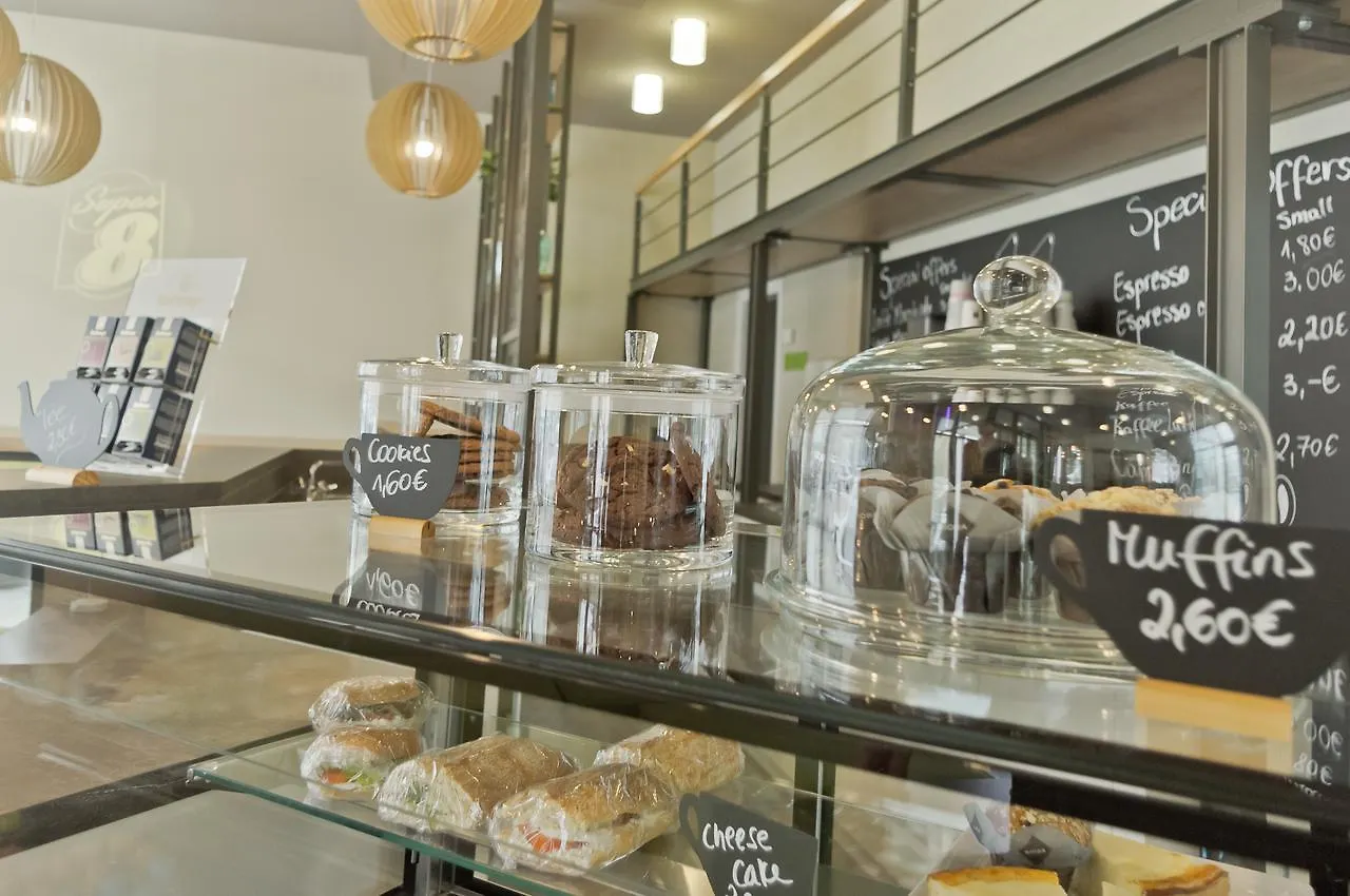 Super 8 By Wyndham Munich City West Hotel