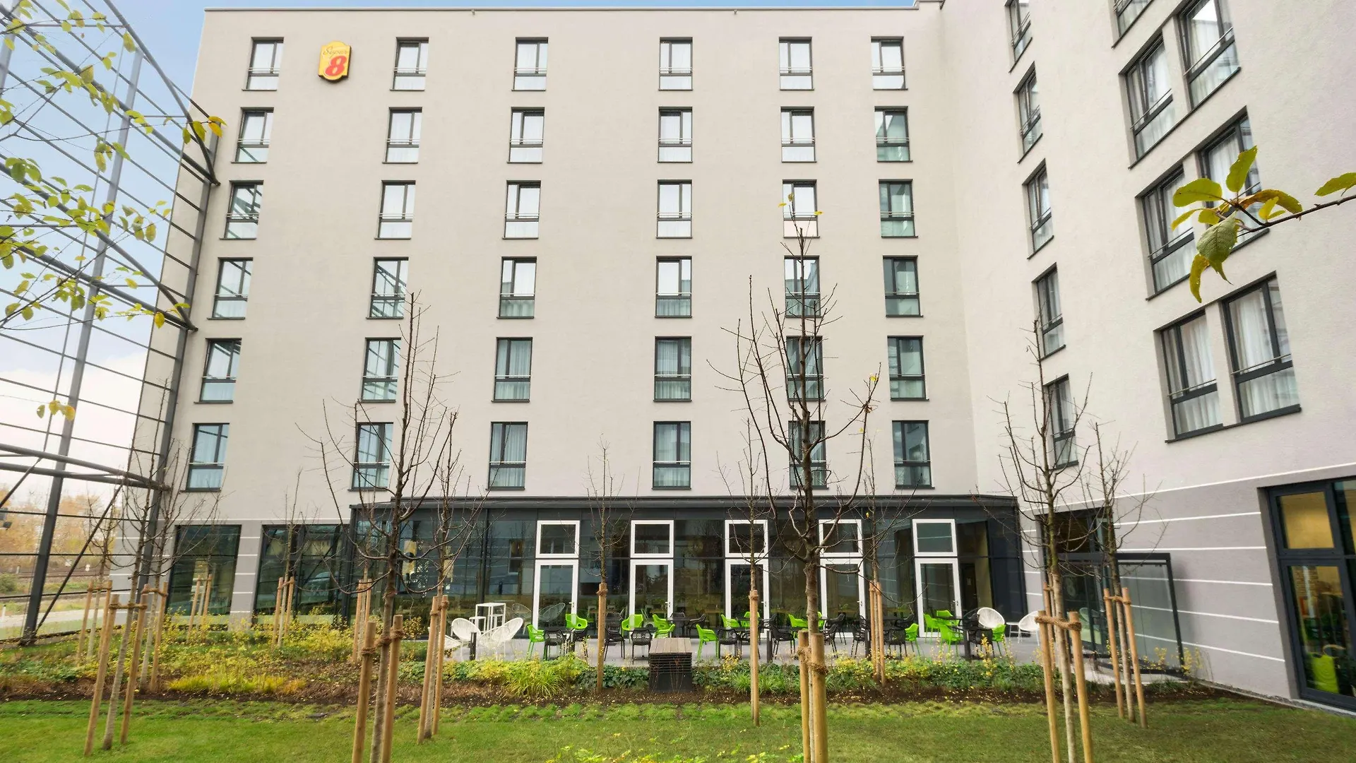 Hotel Super 8 By Wyndham Munich City West