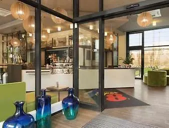 Super 8 By Wyndham Munich City West