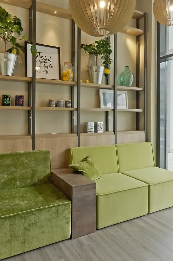 Super 8 By Wyndham Munich City West Hotel
