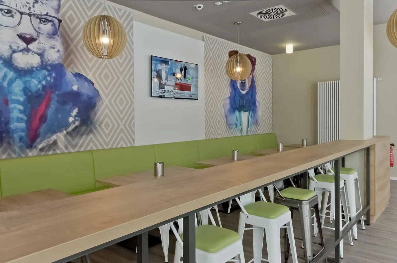 Super 8 By Wyndham Munich City West 3*,