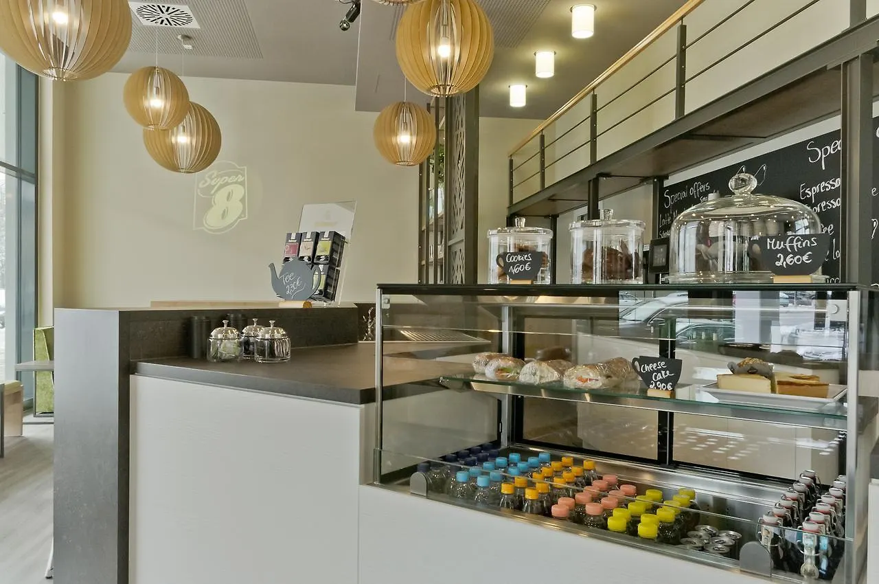 *** Hotel Super 8 By Wyndham Munich City West Alemania