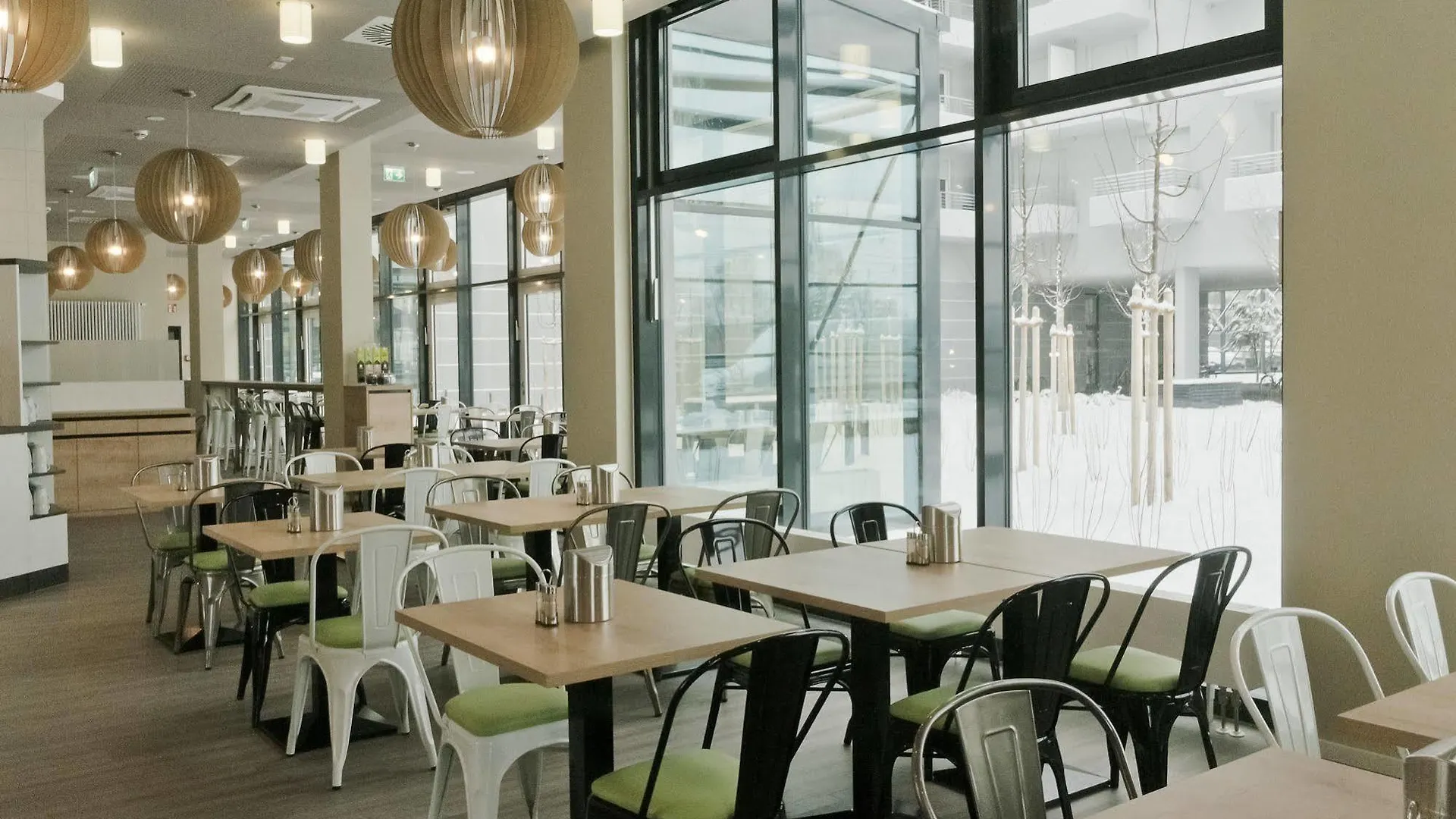 Super 8 By Wyndham Munich City West Hotel